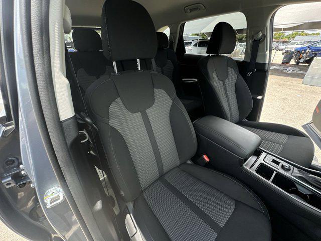 Photo of 2025 Everlasting Silver Kia Sorento
