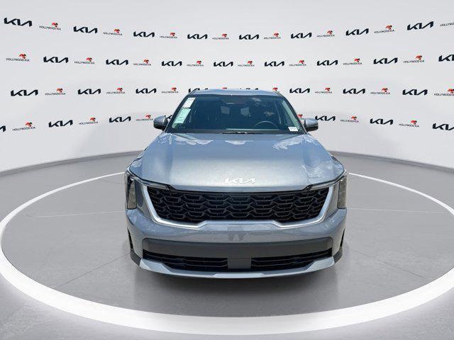 Photo of 2025 Everlasting Silver Kia Sorento
