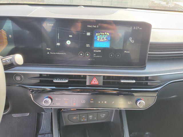 Photo of 2025 Gray Kia K5