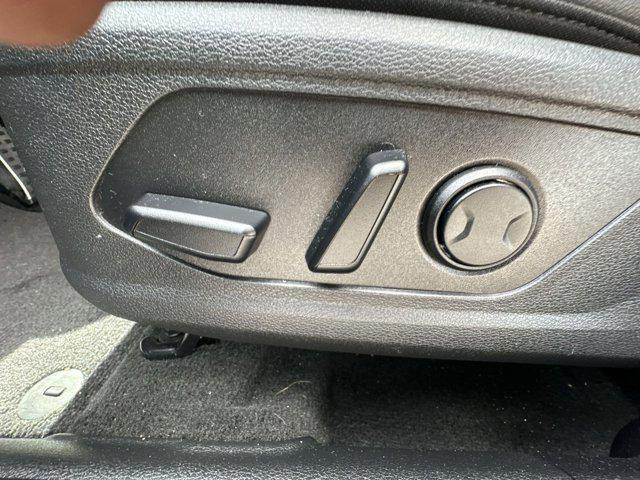 Photo of 2023 Sapphire Blue Kia Sportage