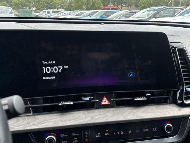 Photo of 2023 Sapphire Blue Kia Sportage
