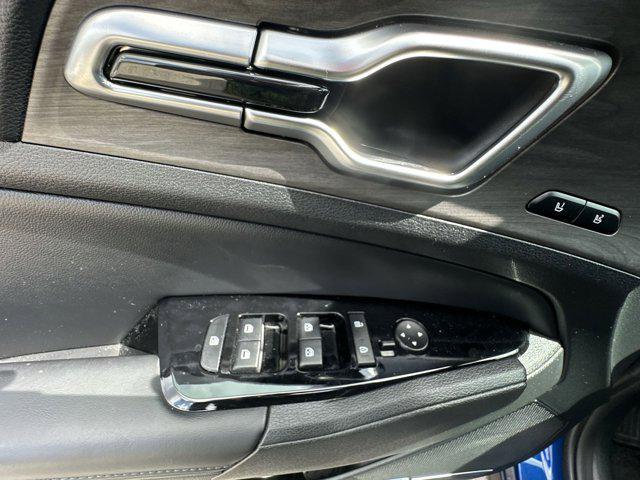 Photo of 2023 Sapphire Blue Kia Sportage