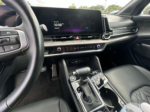 Photo of 2023 Sapphire Blue Kia Sportage