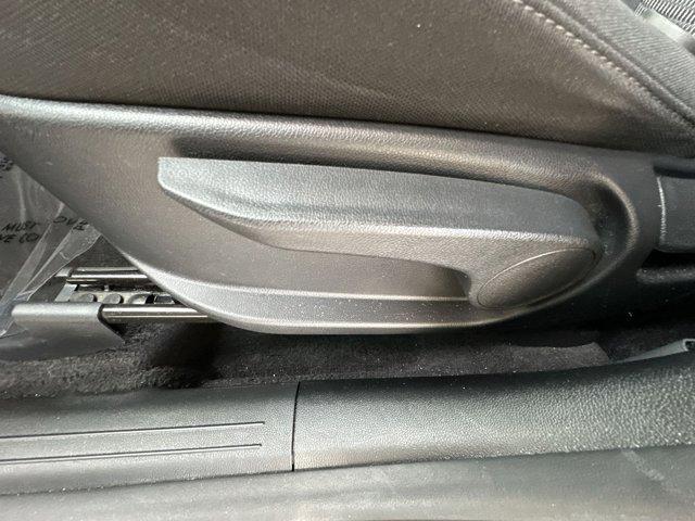 Photo of 2023 Everlasting Silver Kia Sorento
