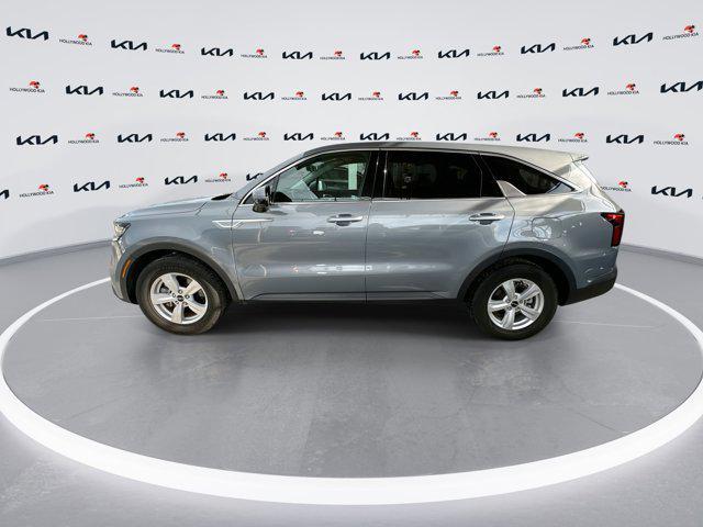 Photo of 2023 Everlasting Silver Kia Sorento