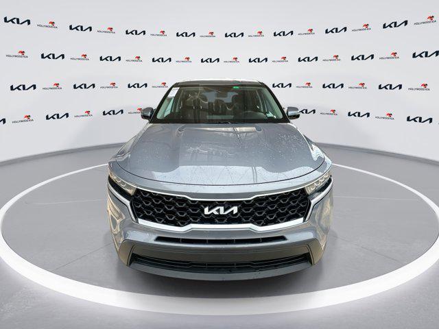 Photo of 2023 Everlasting Silver Kia Sorento