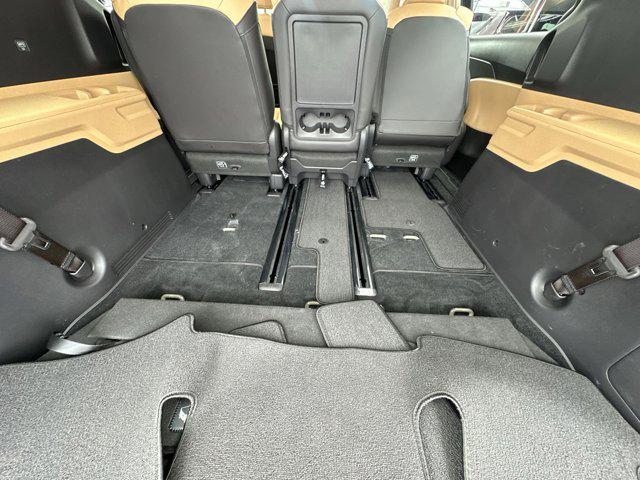 Photo of 2024 Aurora Black Pearl Kia Carnival