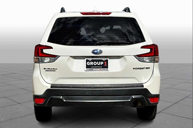 Photo of 2021 Crystal White Pearl Subaru Forester