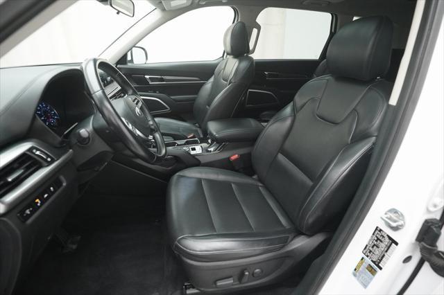 Photo of 2021 Glacial White Pearl Kia Telluride