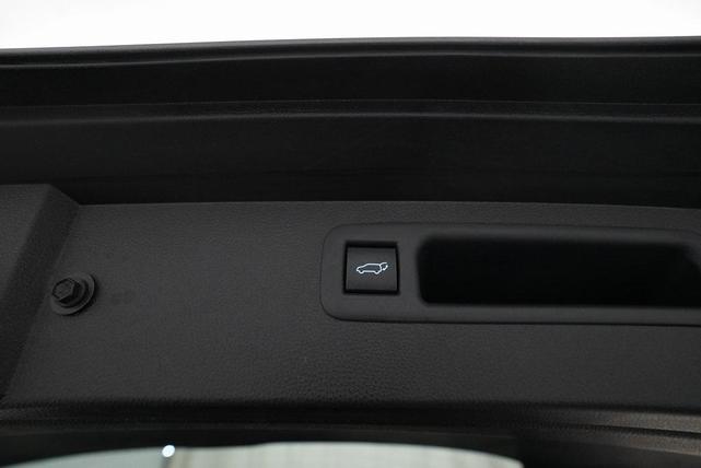 Photo of 2022 Magnetic Gray Metallic Toyota Highlander
