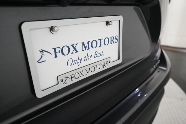 Photo of 2022 Magnetic Gray Metallic Toyota Highlander