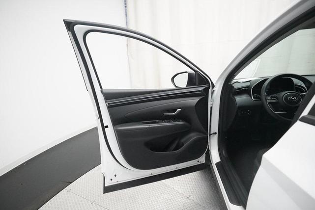 Photo of 2024 White Pearl Hyundai TUCSON Plug-In Hybrid