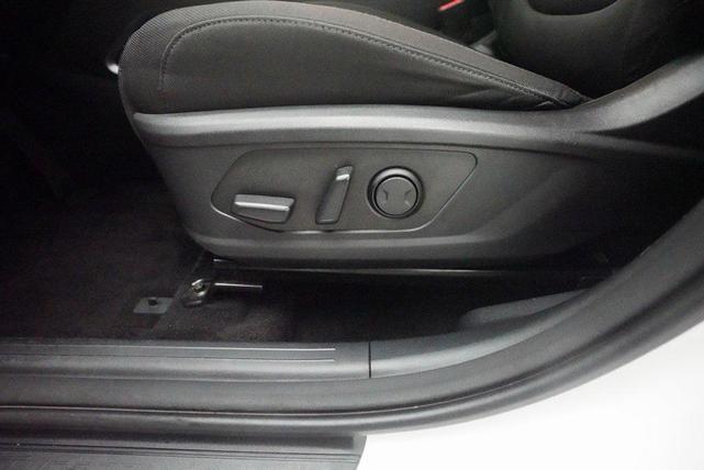 Photo of 2024 White Pearl Hyundai TUCSON Plug-In Hybrid