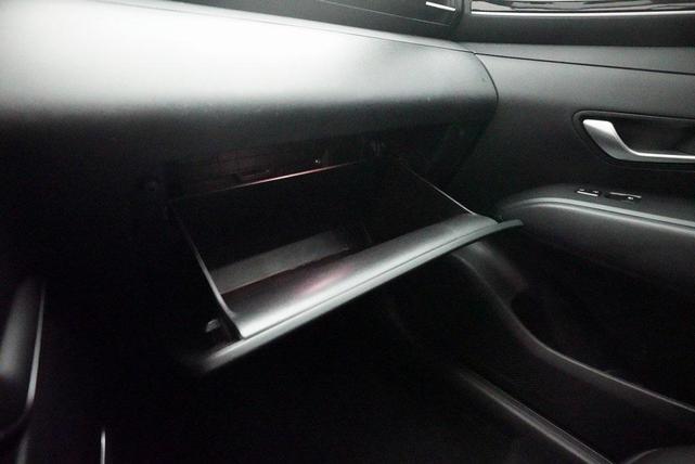Photo of 2024 White Pearl Hyundai TUCSON Plug-In Hybrid