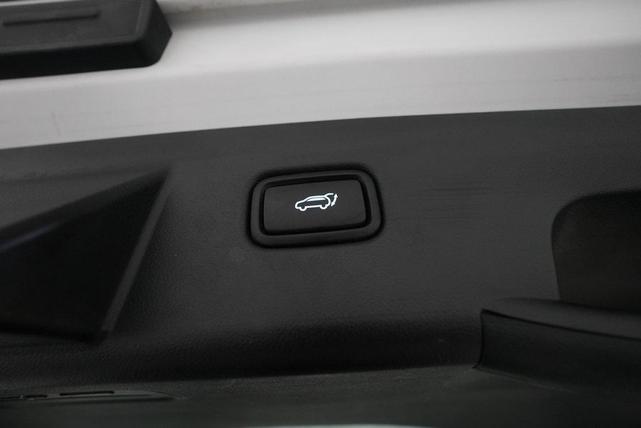 Photo of 2024 White Pearl Hyundai TUCSON Plug-In Hybrid