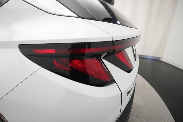 Photo of 2024 White Pearl Hyundai TUCSON Plug-In Hybrid