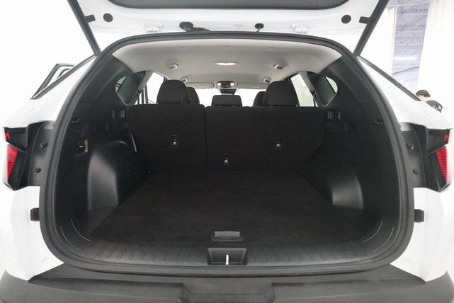 Photo of 2024 White Pearl Hyundai TUCSON Plug-In Hybrid