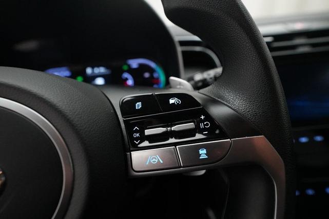 Photo of 2024 White Pearl Hyundai TUCSON Plug-In Hybrid