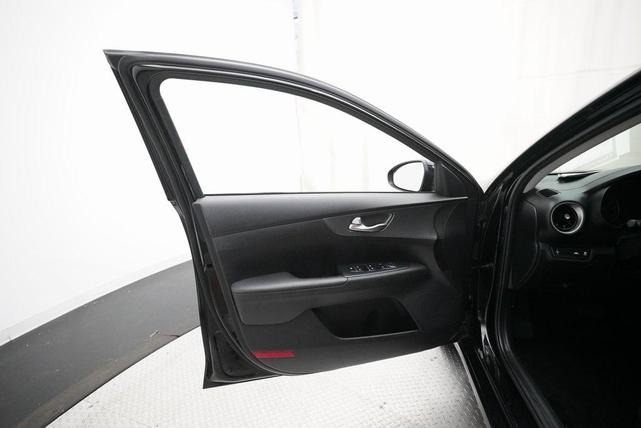 Photo of 2020 Aurora Black Pearl Kia Forte