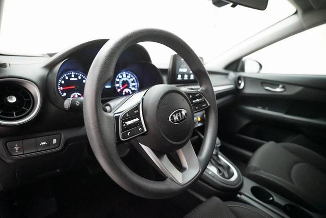 Photo of 2020 Aurora Black Pearl Kia Forte