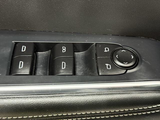 Photo of 2025 Summit White GMC Acadia