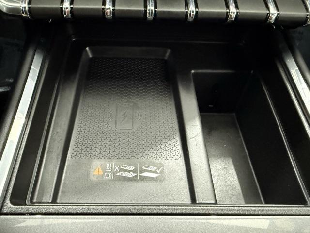 Photo of 2025 Summit White GMC Acadia