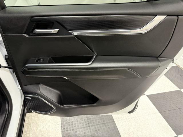 Photo of 2025 Summit White GMC Acadia