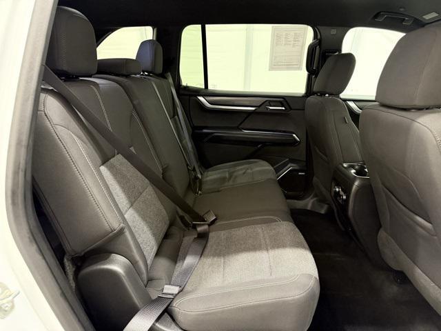 Photo of 2025 Summit White GMC Acadia