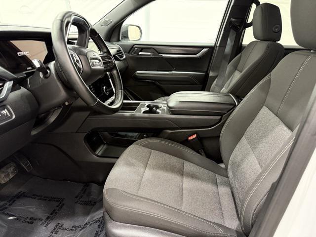 Photo of 2025 Summit White GMC Acadia