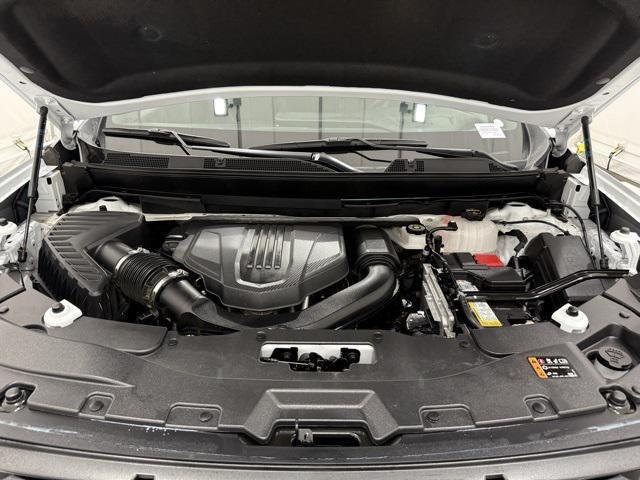 Photo of 2025 Summit White GMC Acadia