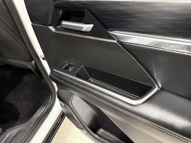 Photo of 2025 Summit White GMC Acadia
