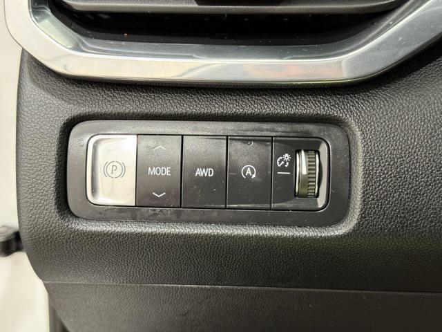 Photo of 2025 Summit White GMC Acadia