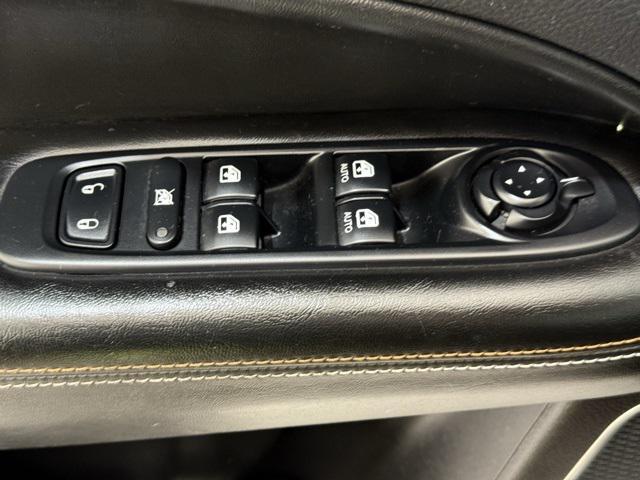 Photo of 2021 Diamond Black Crystal Pearlcoat Jeep Compass