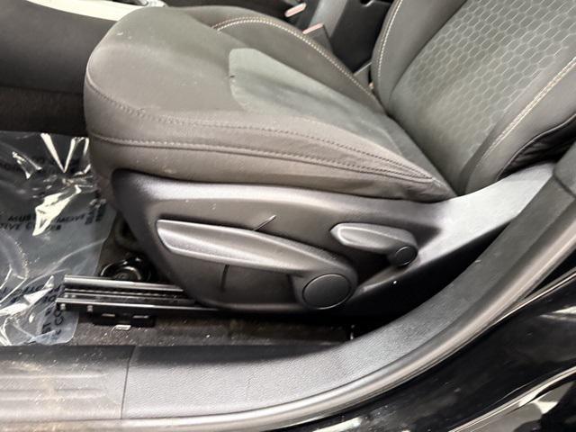 Photo of 2021 Diamond Black Crystal Pearlcoat Jeep Compass