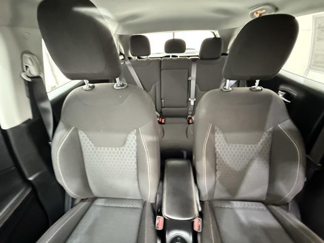 Photo of 2021 Diamond Black Crystal Pearlcoat Jeep Compass