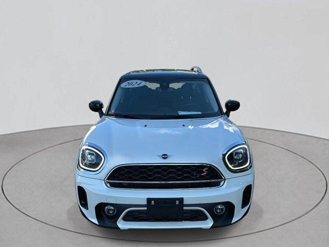 Photo of 2024 Nanuq White Metallic MINI Countryman