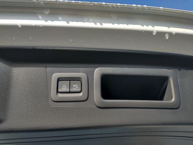 Photo of 2025 Wind Chill Pearl Mazda CX-50 Hybrid