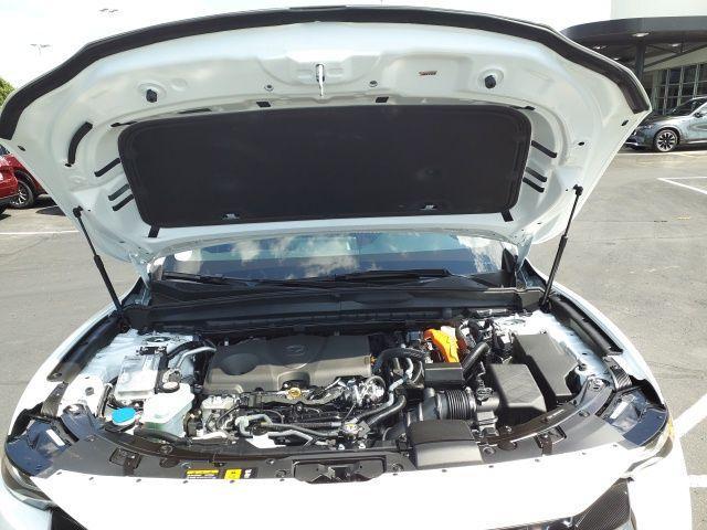 Photo of 2025 Wind Chill Pearl Mazda CX-50 Hybrid