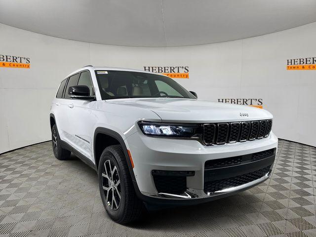 Photo of 2025 Bright White Clearcoat Jeep Grand Cherokee L