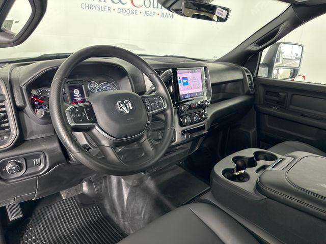 Photo of 2025 Bright White Clearcoat RAM 2500