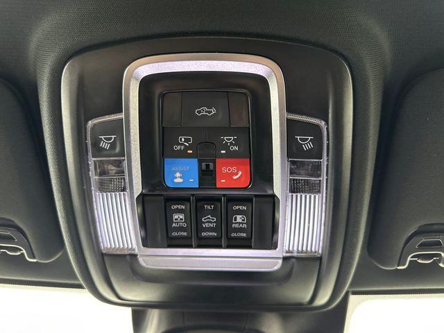 Photo of 2025 Bright White Clearcoat RAM 2500