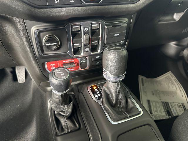 Photo of 2025 Black Clearcoat Jeep Wrangler