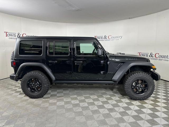 Photo of 2025 Black Clearcoat Jeep Wrangler