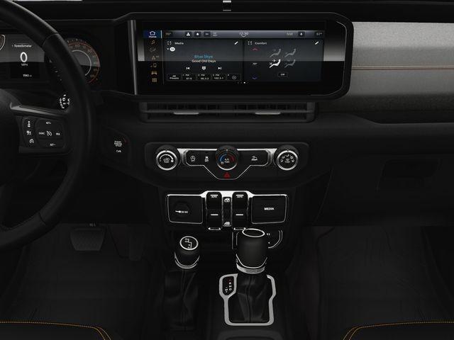 Photo of 2025 Anvil Clearcoat Jeep Wrangler