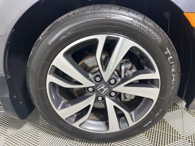 Photo of 2024 Modern Steel Metallic Honda Odyssey