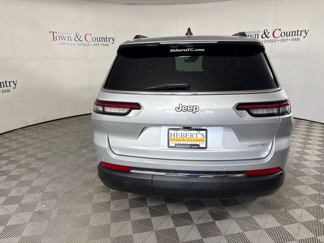 Photo of 2025 Silver Zynith Jeep Grand Cherokee L