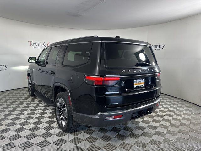 Photo of 2022 Diamond Black Jeep Wagoneer