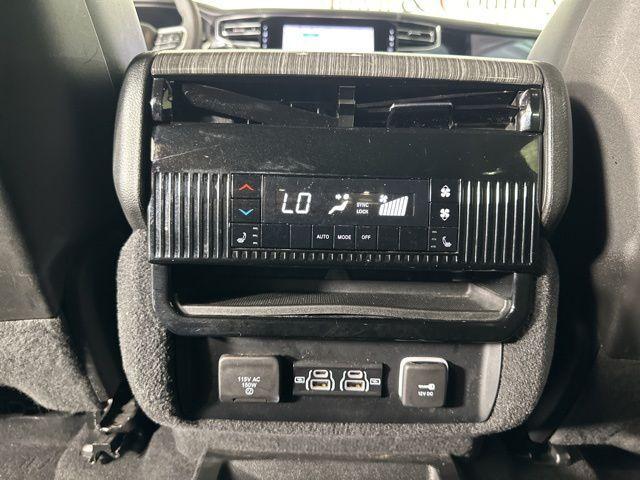 Photo of 2022 Diamond Black Jeep Wagoneer