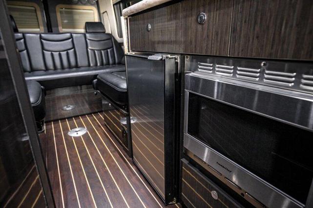 Photo of 2014 Black Mercedes-Benz Sprinter