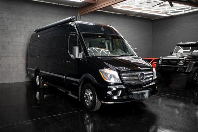 Photo of 2014 Black Mercedes-Benz Sprinter